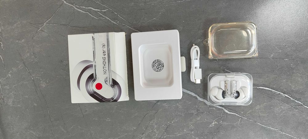 Продам наушники Nothing Ear (a)