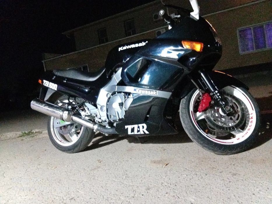 Мотоцикл Kawasaki zzr600