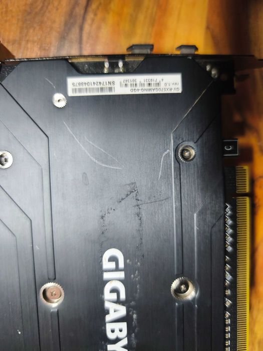 Проверена с OCCT, перфектна Gigabyte RX 570 4GB сменени вентилатори