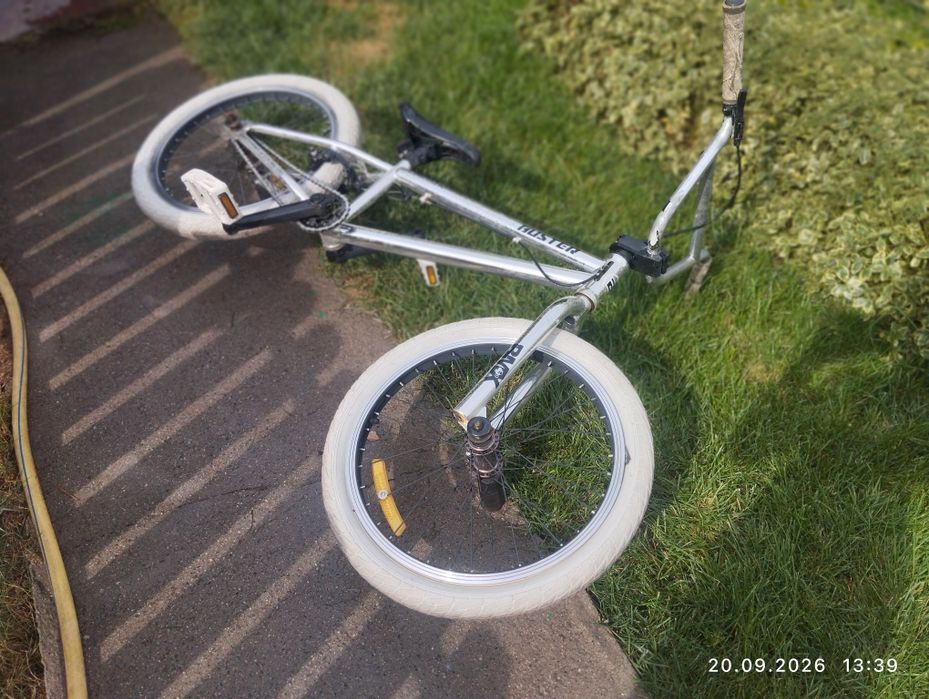 Продам Bmx buster