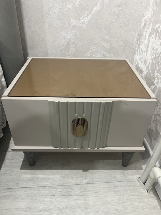 Продам комод, тумбочки