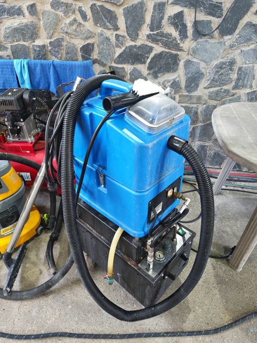 Машини за сухо пране на тапицерии