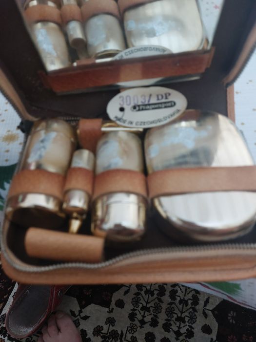 Несесер за бръснене