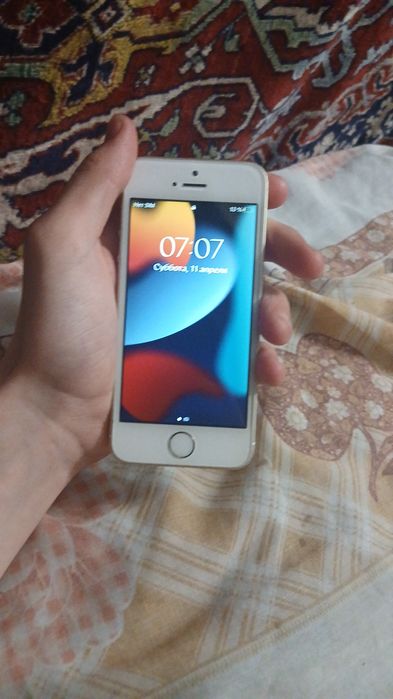 iPhone se 2016 года