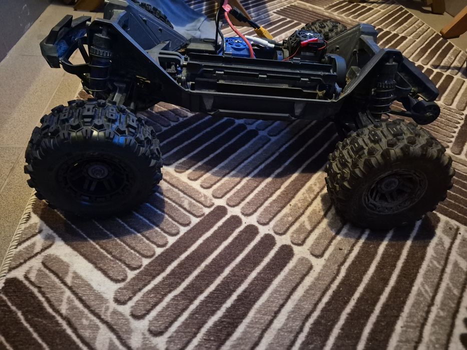 Vand automodel Traxxas Maxx