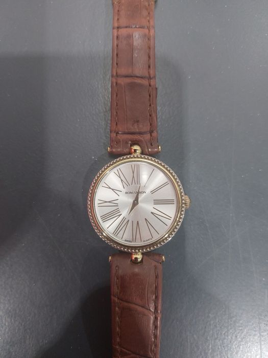 Продам часы оригинал Romanson