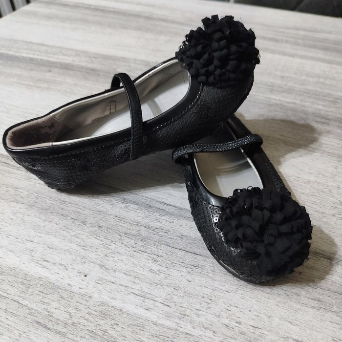 Фирменная детская обувь