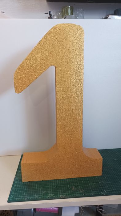 Обемни цифри и букви