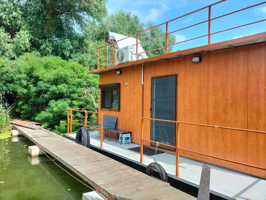 Vanzare Casă plutitoare + Pontoane acostare Delta Dunarii