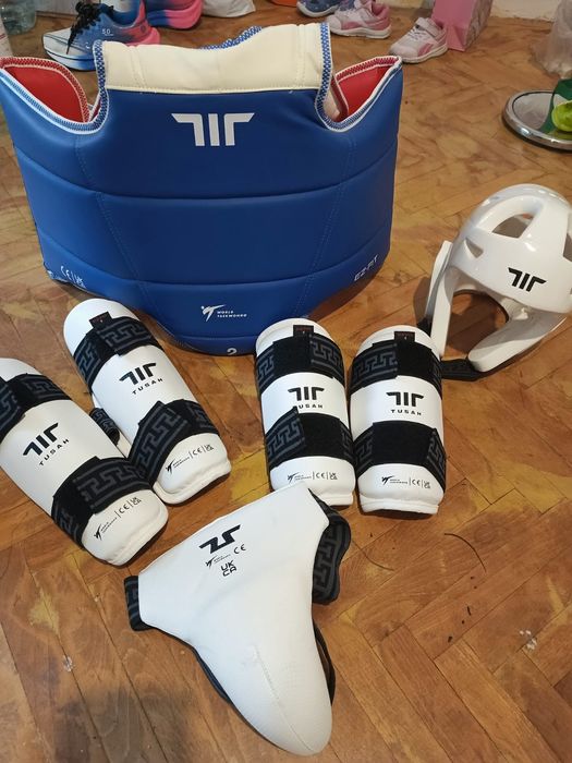 Echipament protectie taekwondo