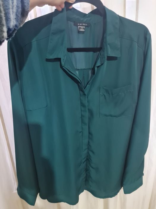 Vesta dama ,crem+ cadou cămașă verde XL