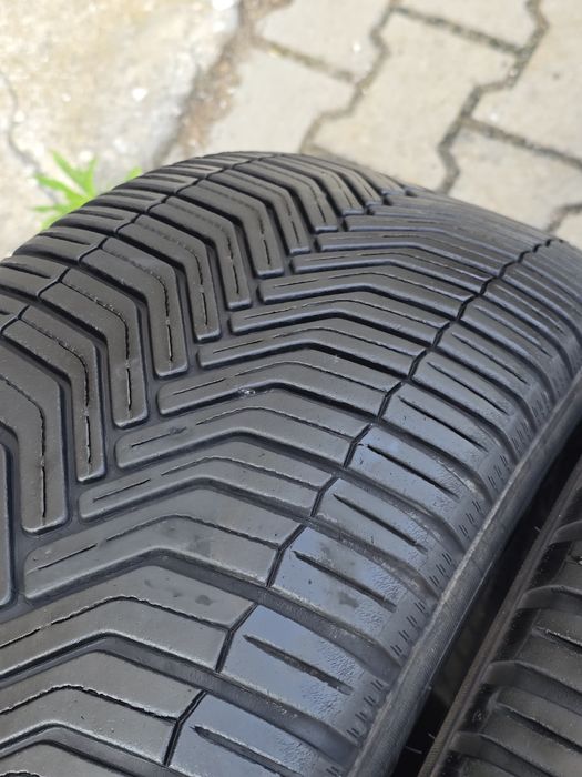 235 50 18 Michelin