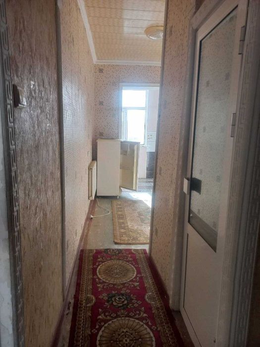 Арзон нархда 2 хонали квартира сотилади Шарк-1