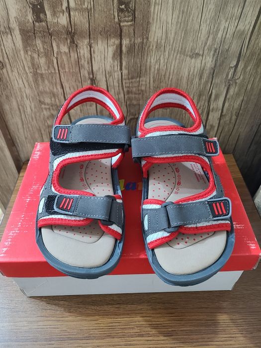 Босоножки для мальчика Polaris 33размер, новые, мягкие