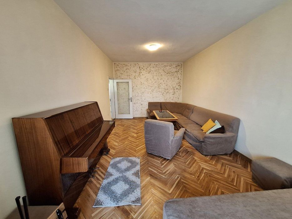 Дава се под наем Двустаен апартамент в Пловдив, Христо Смирненски - 65 кв.м за 509.49 € - Снимка #1