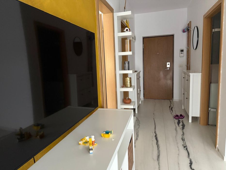 Închiriez apartament nou