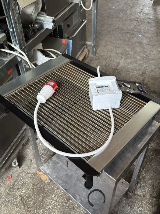 Електрическа Скара с Тръбни Нагреватели – 3.8 kW