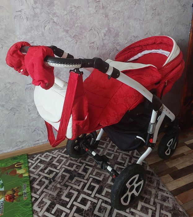 Продам коляску adamex