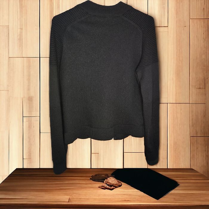 Hugo Boss оригинална мъжка вълнена жилетка S/M