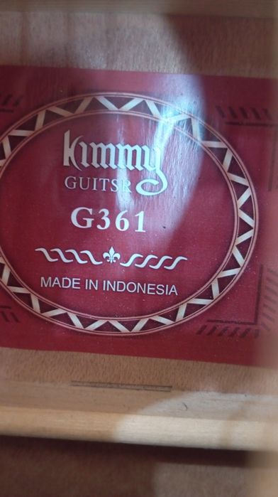 Гитара 3/4 Срочно продается Индонезия