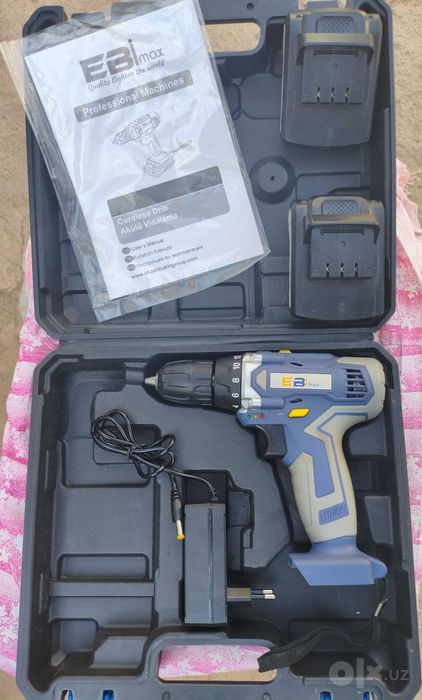 Шуруповерт 18V в кейсе