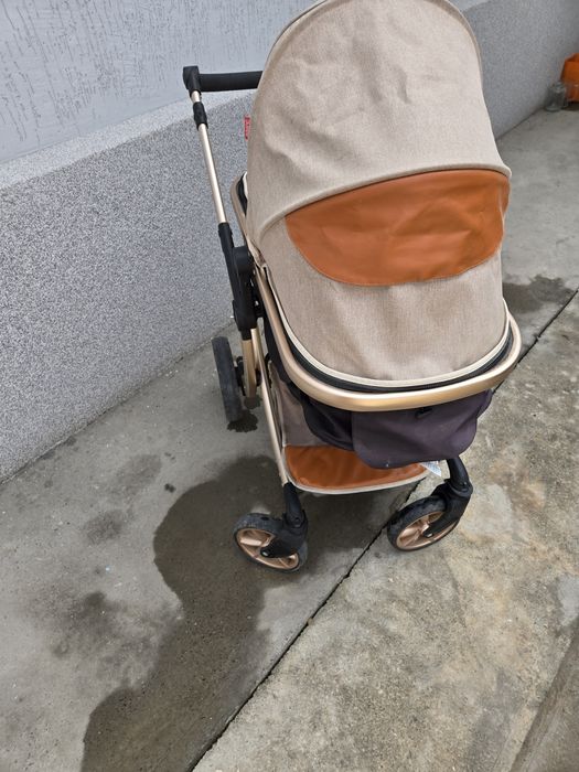 Коляска трансформер очень удобная.