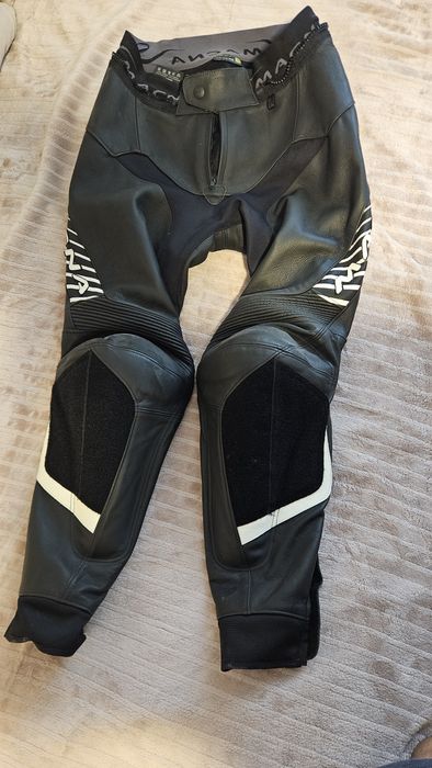 Vand pantaloni moto piele Macna