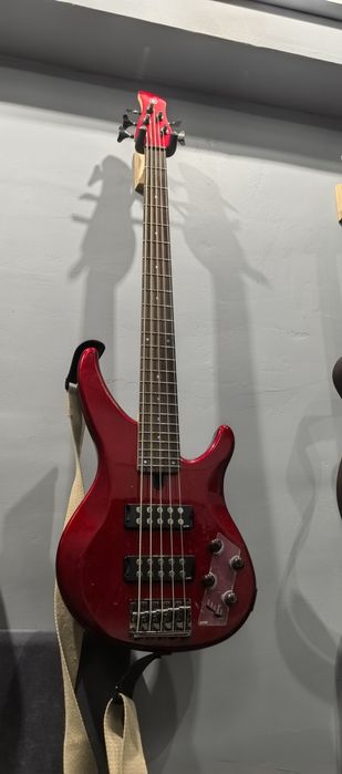 Yamaha TRBX305 RED - 5 струный бас