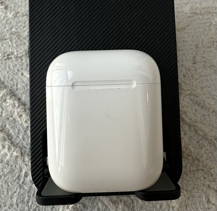 Airpods 1 поколения