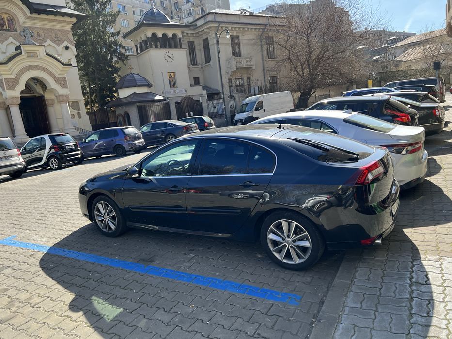 Renault Laguna 3-automata-2014-Initiale Paris- 2.0 dCi 173cp