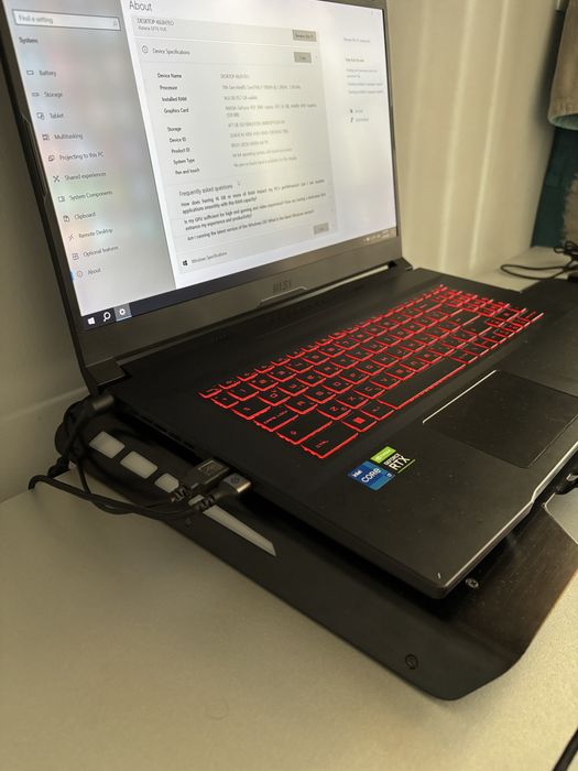 Геймърски лаптоп Katana GF76 11UE