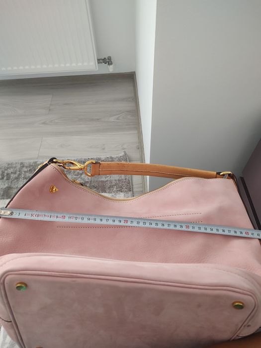 Poseta piele naturala