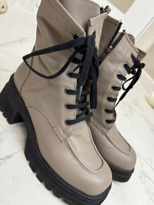 Осенние сапоги кожаные