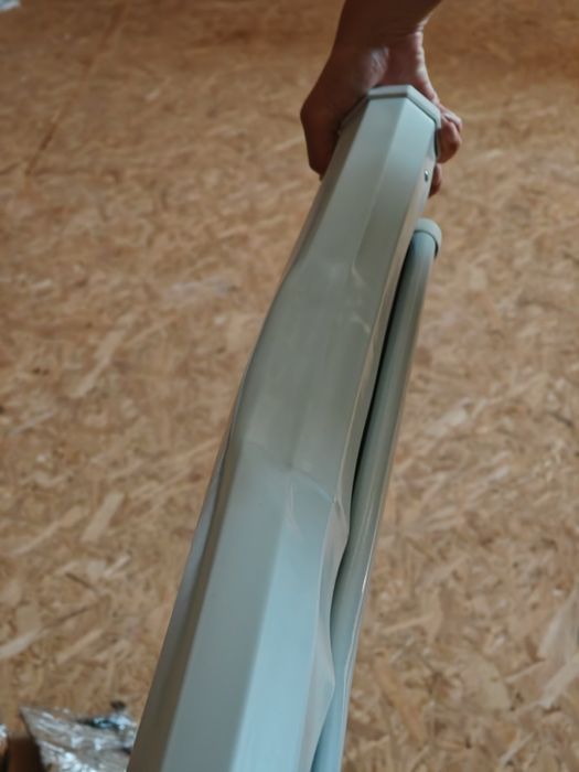 Ecrane de proiectie electrice 100" si 120", cu defect, TLES100, TLES120