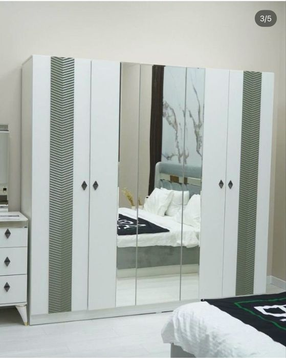 Спальный гарнитур