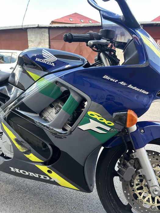 Vand Honda CBR 600 f3