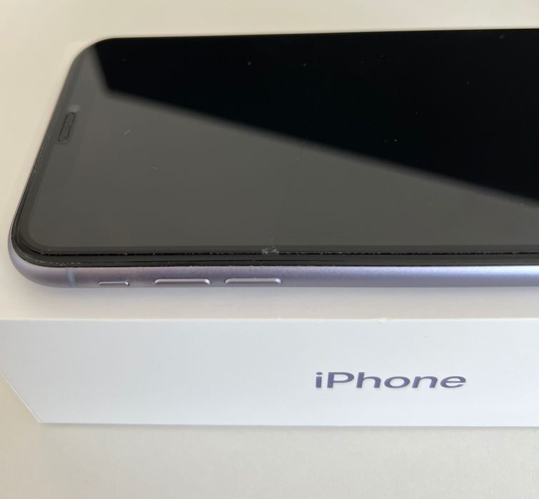 iPhone 11 64GB - отлично състояние
