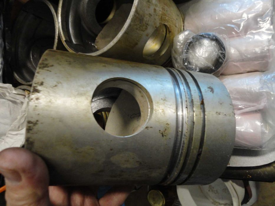 Серво-ПГУ-КАМАЗ Мост главини,болтове 8 т.р-ке,Ремби,Камаз,Шкода