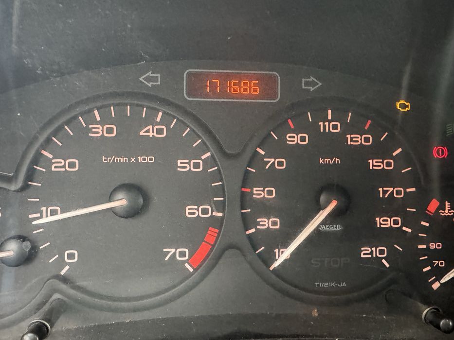 Vand citroen berlingo 2005 1.2 benzina schimb cu 4x4 (nu caddy combo)