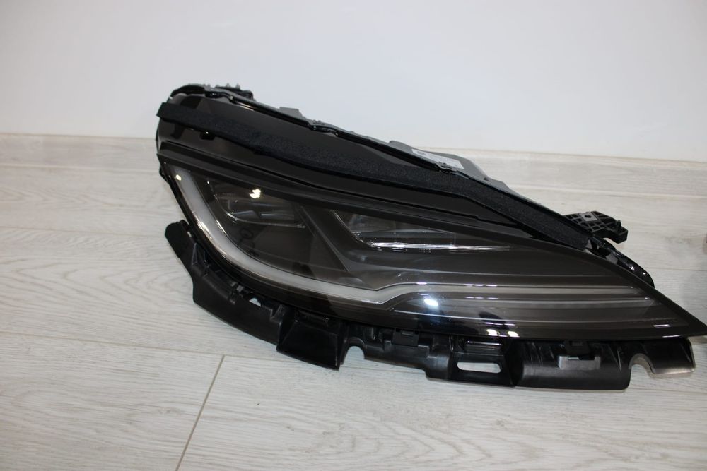 Faruri Tesla model 3 HIGHLAND 2024