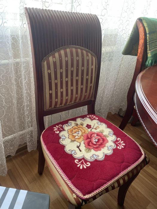 Продам стол со стульями