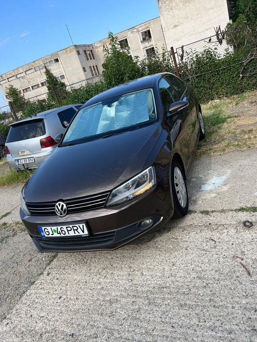 Vând Wolkswagen Jetta