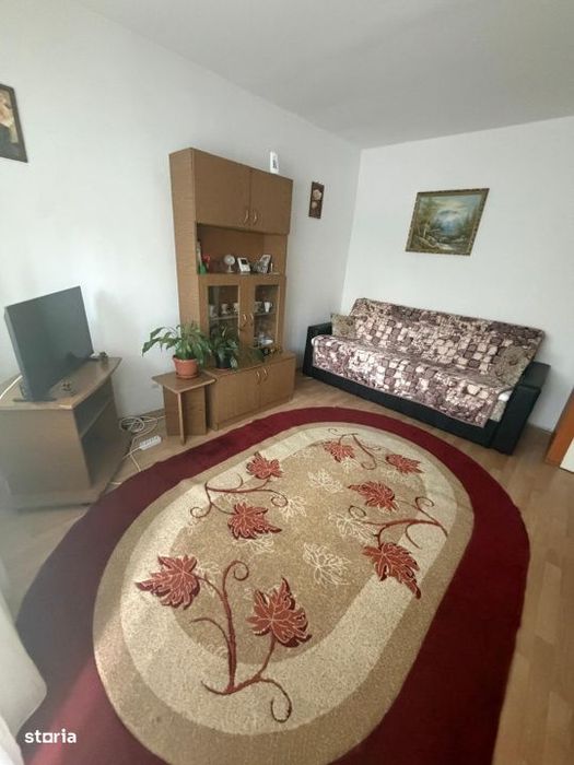 Garsoniera decomandata, 35 mp utili, etaj 1/4, zona Lapus Argesi