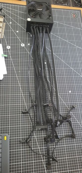 Sursa 1250w Segotep 1350G, full modulara
