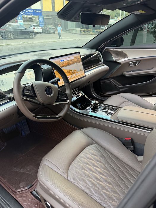 2024 Byd han 605