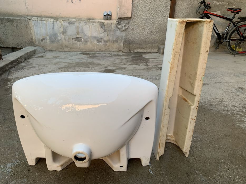 Раковина почти новая