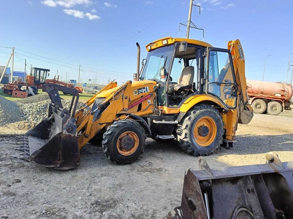 Уборка снега, аренда JCB 3CX