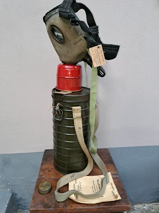 Masca gaze md.35 + cutia Antigaz Vulcan