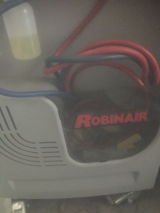 Aparat aer conditionat robinair acm 3000