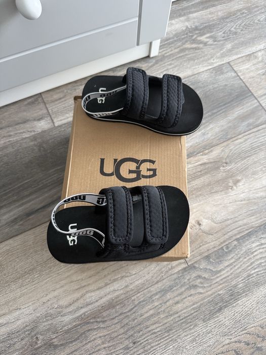 Детски обувки  UGG  dsqared polo Burberry Dsquared Karl Legerfel